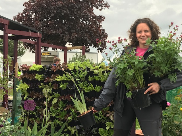 Anna and Plants